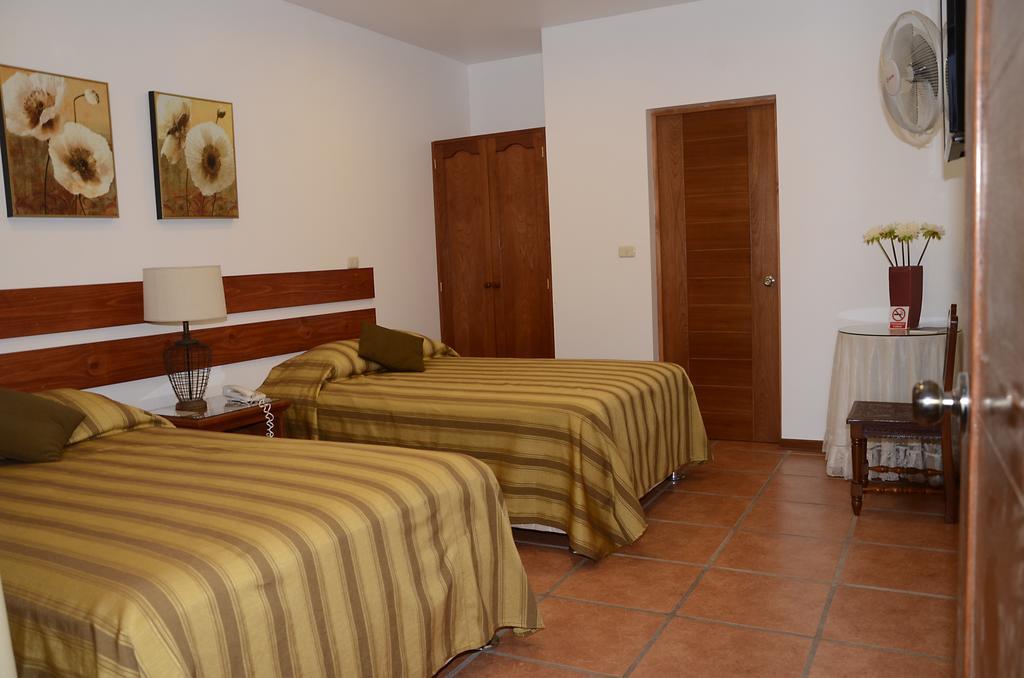 Hotel Oro Viejo Nazca Zewnętrze zdjęcie